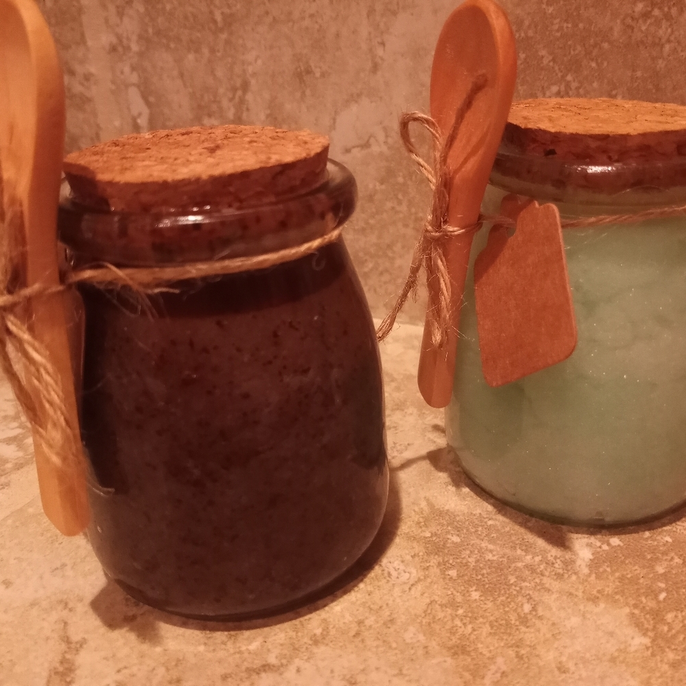 Full Body Coffee Scrub W/ Almond Oil